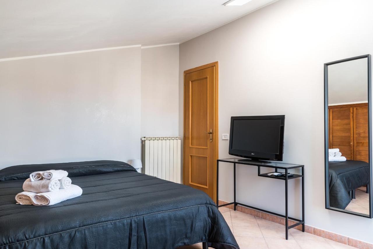 Travelershome Ciampino&Morena Guesthouse Rom Exterior foto