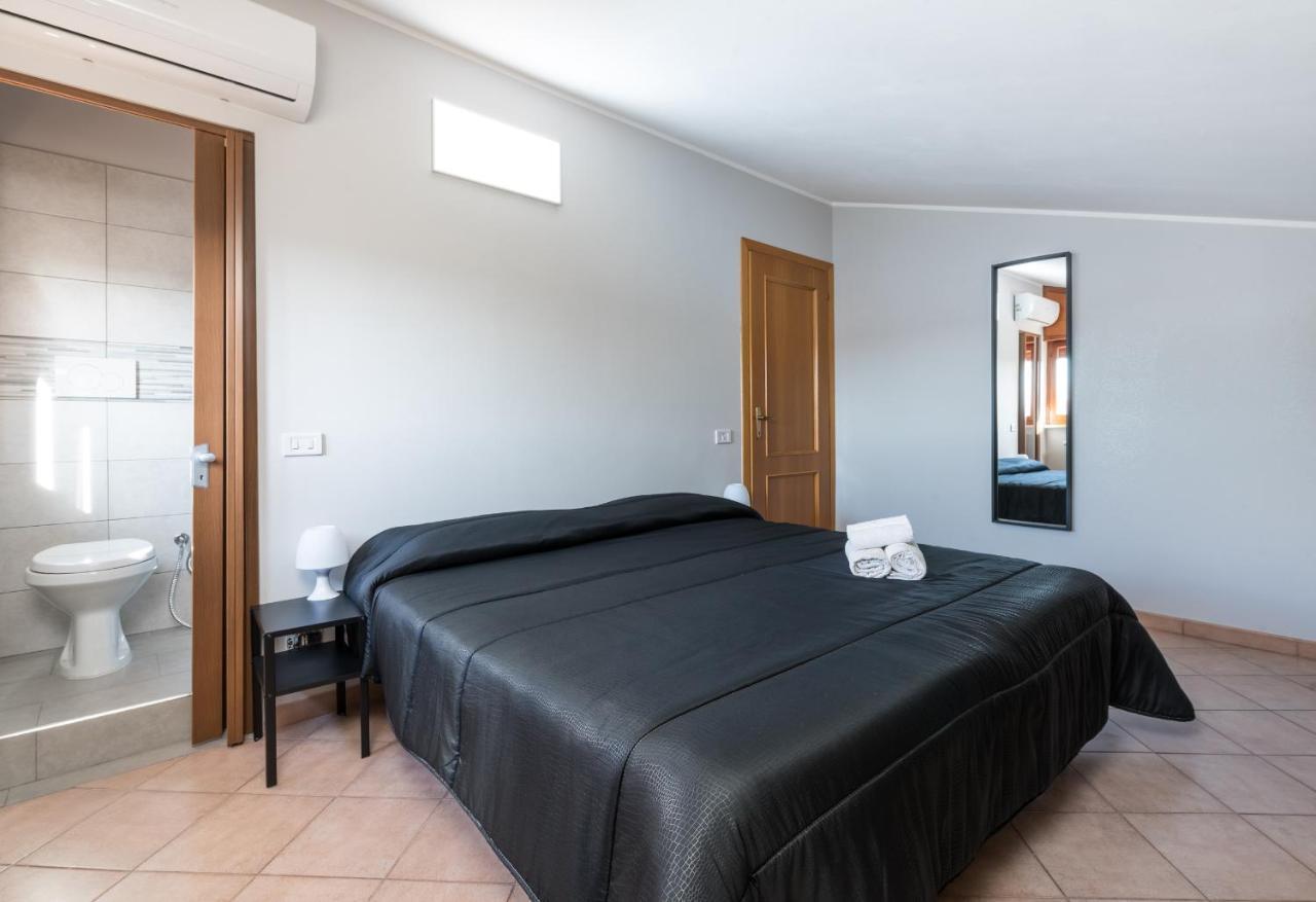 Travelershome Ciampino&Morena Guesthouse Rom Exterior foto