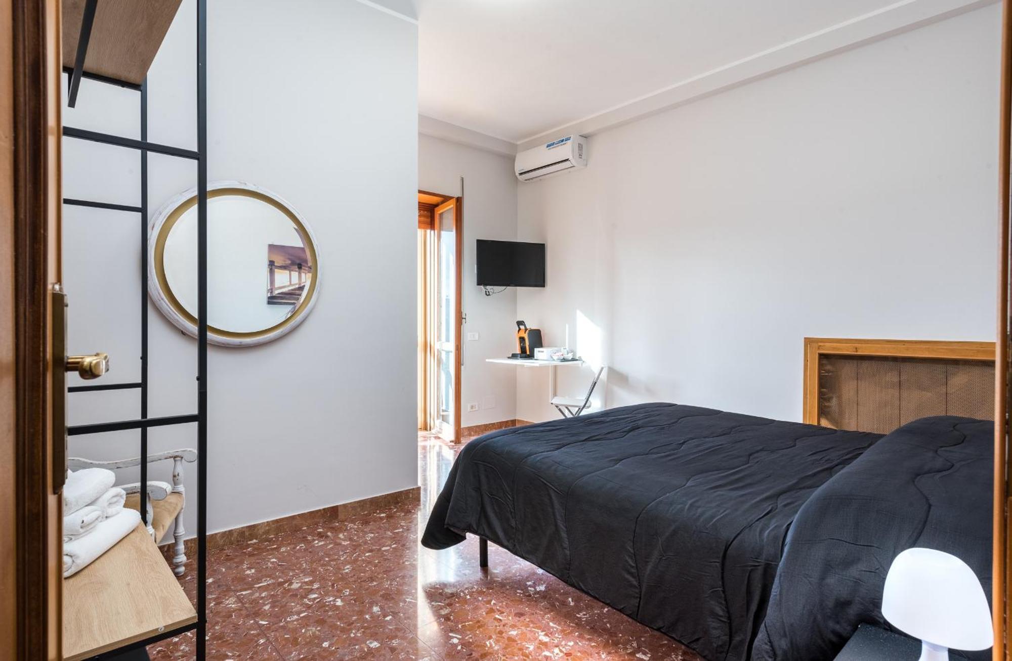 Travelershome Ciampino&Morena Guesthouse Rom Exterior foto