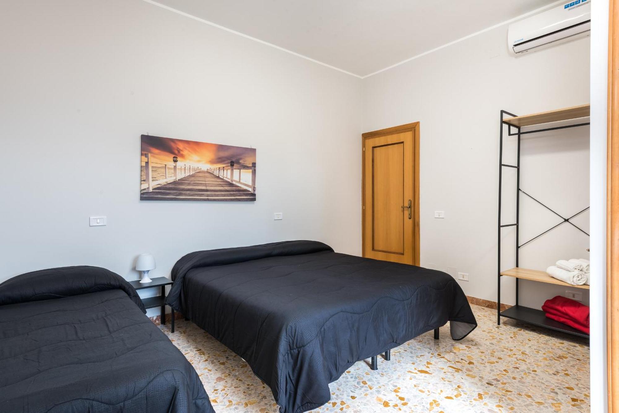 Travelershome Ciampino&Morena Guesthouse Rom Exterior foto